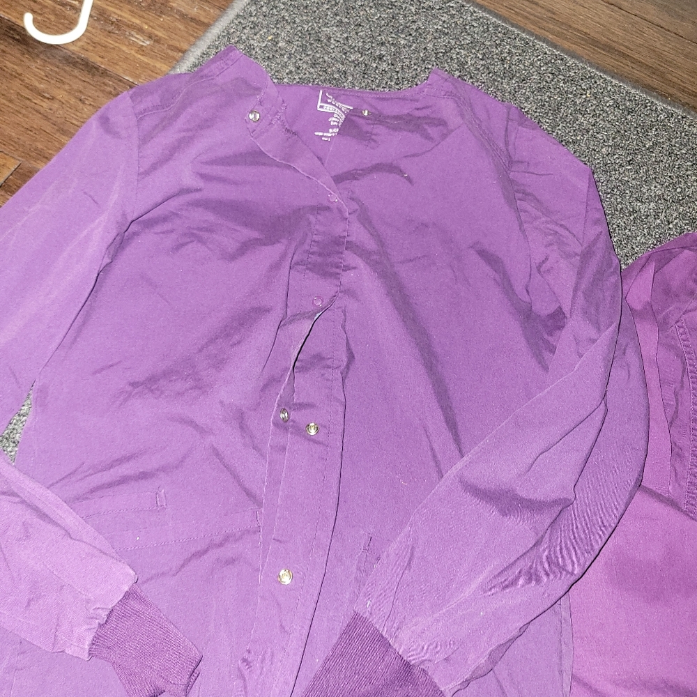 2 scrub jackets - Picture 3 of 3